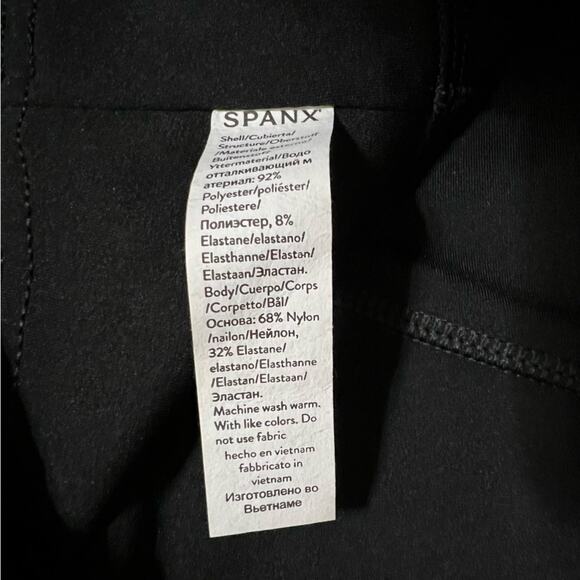 SPANX: THE GET MOVING PLEATED SKORT, 14" - VERY BLACK - Picture 14 of 15